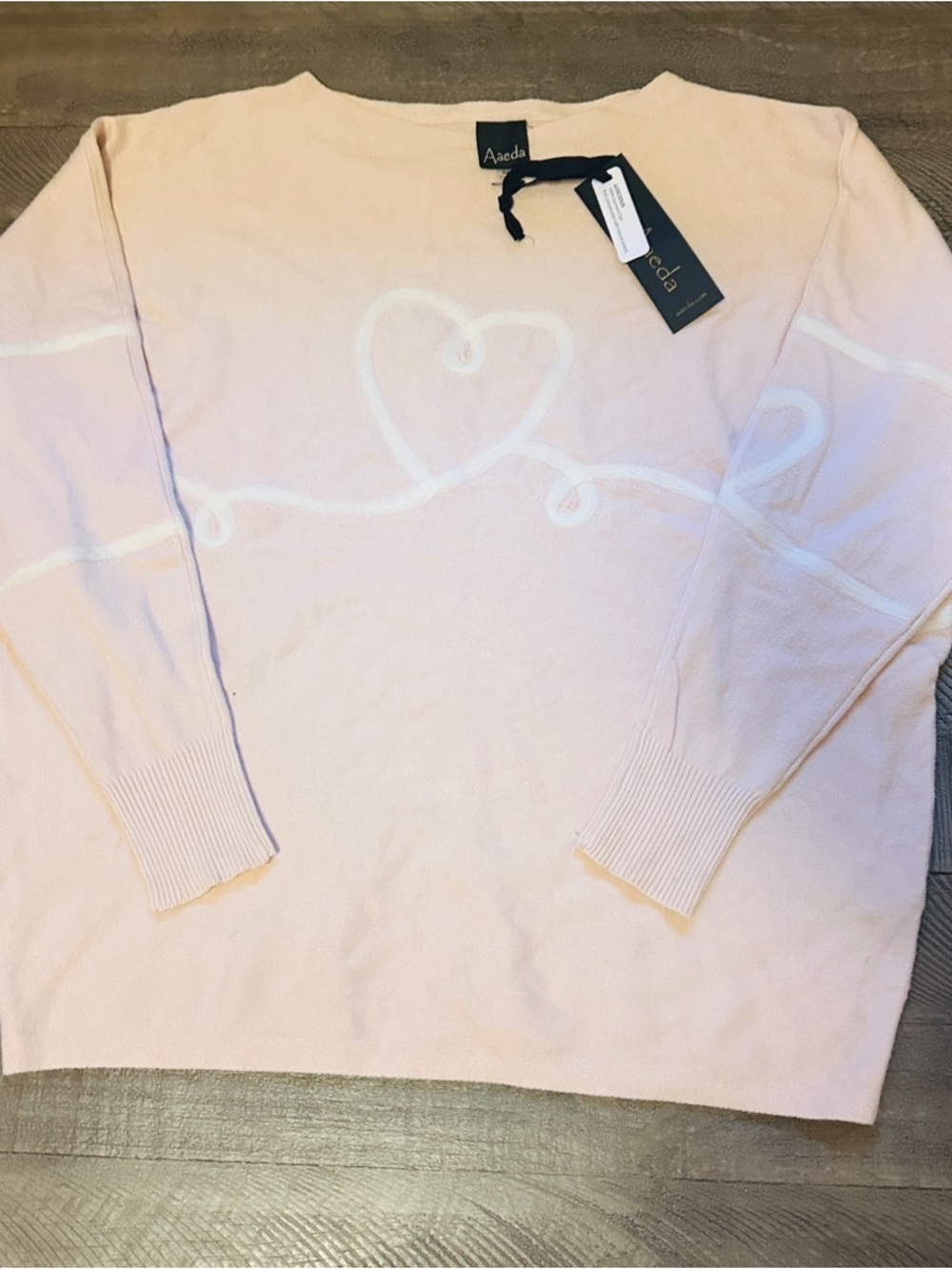 NWT Aaeda Women’s Pastel Pink Heart Sweater Crewneck Knit Medium - Picture 3 of 9
